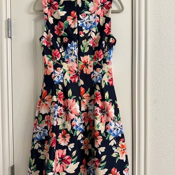 Vince Camuto Women’s Floral Dress - Picture 2 of 4